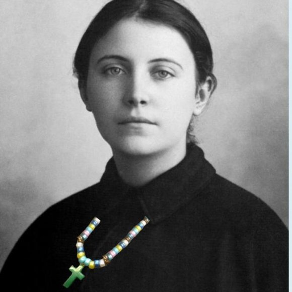 Pepperjack Beaded Jade Cross Necklace - Picture 1 of 4